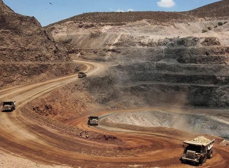 La empresa canadiense del sector minero, First Majestic, inició un arbitraje internacional por una disputa fiscal en contra del gobierno de México. (ARCHIVO)