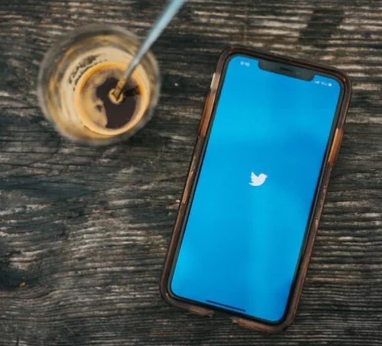 Las redes sociales pueden ser herramientas muy poderosas de comunicación. Todos los días las personas ingresan a sus perfiles para mantenerse al tanto de lo que sucede no solo con sus familiares y amigos, sino en el mundo en general. (Especial)