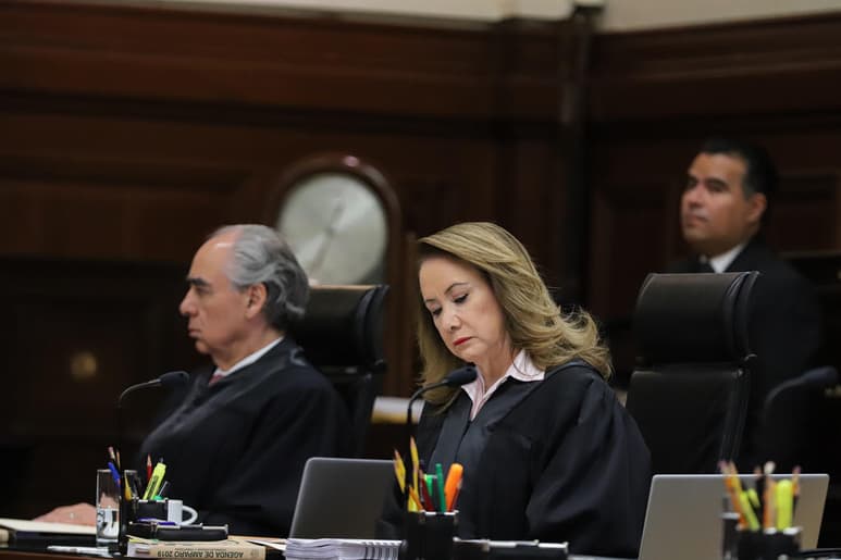 La ministra de la Suprema Corte de Justicia de la Nación (SCJN), Yasmín Esquivel Mossa, desmintió haber viajado a Estados Unidos para que se le aplicara la vacuna contra COVID-19. (ARCHIVO)