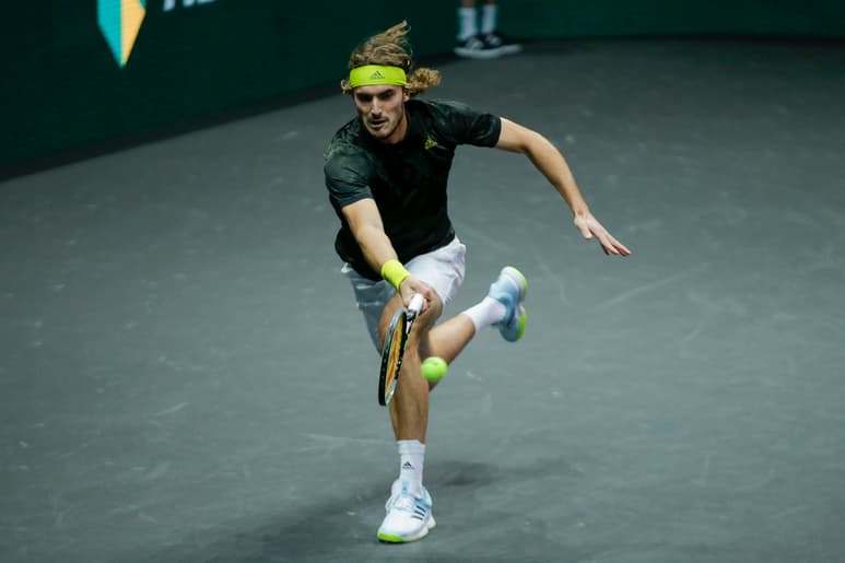 Stefanos Tsitsipas venció 7-6m 7-5 a Egor Gerasimov en Rotterdam. (AP)
