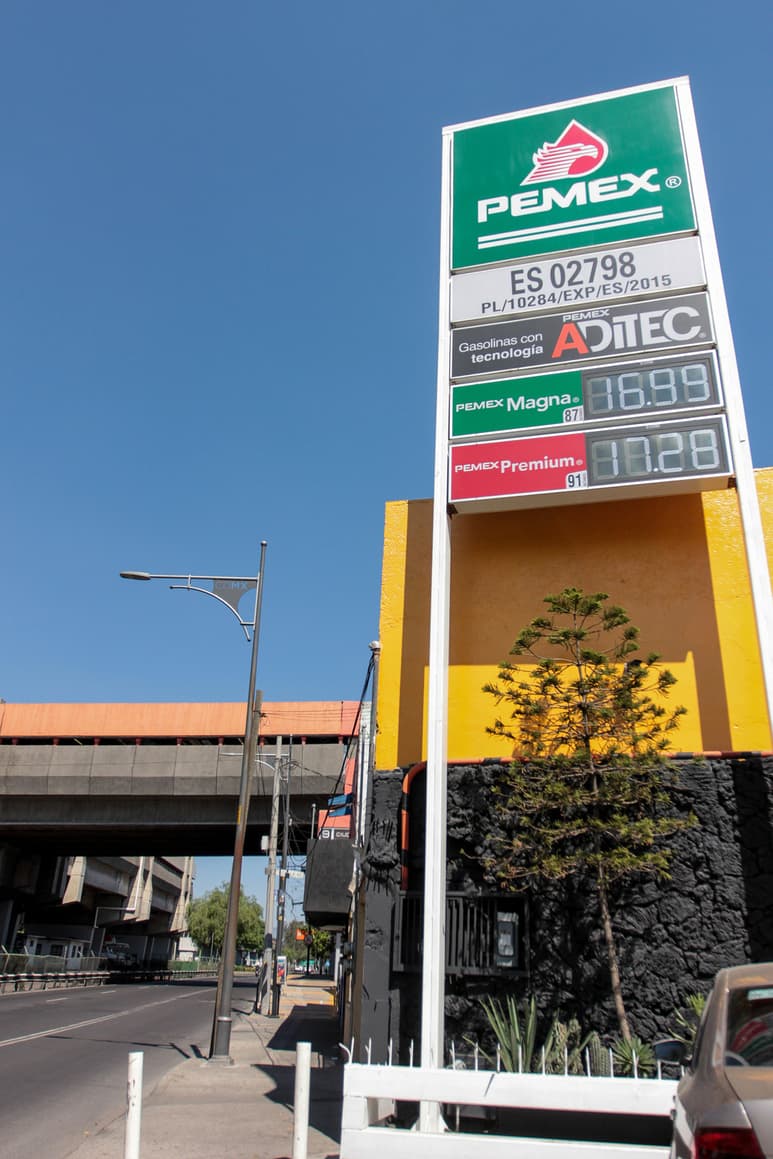 De acuerdo al reporte de la paraestatal, las ventas de combustibles tuvieron una reducción a principios de año. (ARCHIVO)
