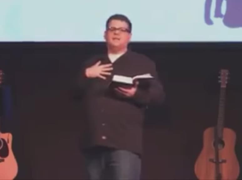 Sus palabras han causado molestia. (INTERNET)