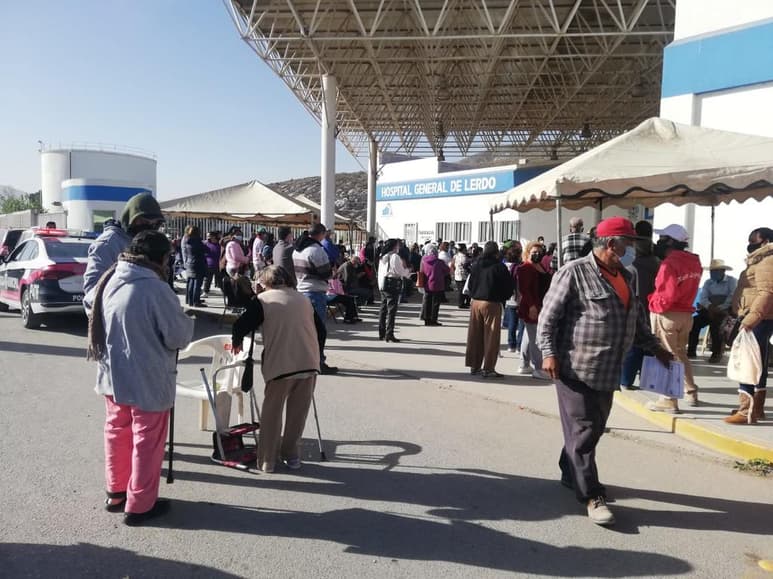 Los adultos mayores que son atendidos en esta segunda fase del Plan Nacional de Vacunación siguen pidiendo mayor organización pero sobre todo flexibilidad.
(EL SIGLO DE TORREÓN)