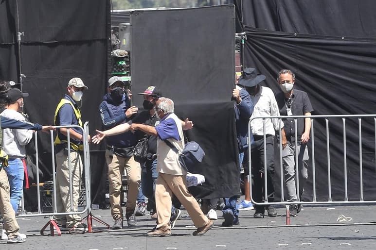 Regresa. Luego de la grabación de Babel, en el año 2005, el director regresa a las calles de la CDMX por nuevo material. (EFE)