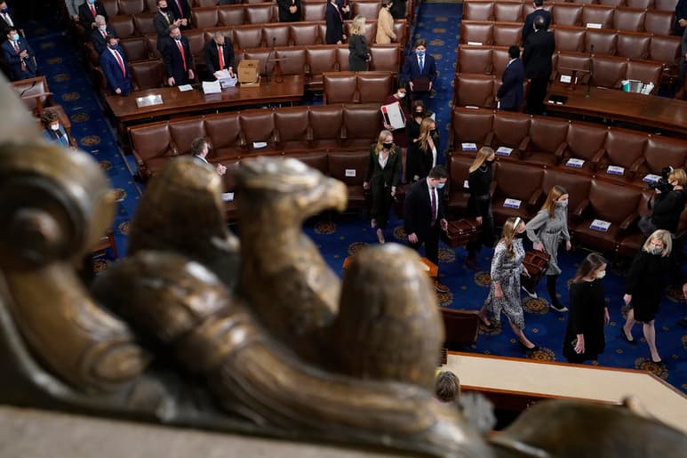 El Senado de Estados Unidos aprobó este sábado un plan de estímulo de 1.9 billones de dólares para aliviar la devastación económica provocada por la pandemia, lo que supone la primera victoria legislativa del presidente estadounidense Joe Biden. (ARCHIVO)
