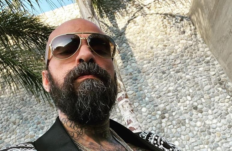Eduardo Dávalos mejor conocido como “Babo” del grupo Cartel de Santa, fue víctima del robo de su camioneta Ford Raptor color blanca en Monterrey. (INSTAGRAM)