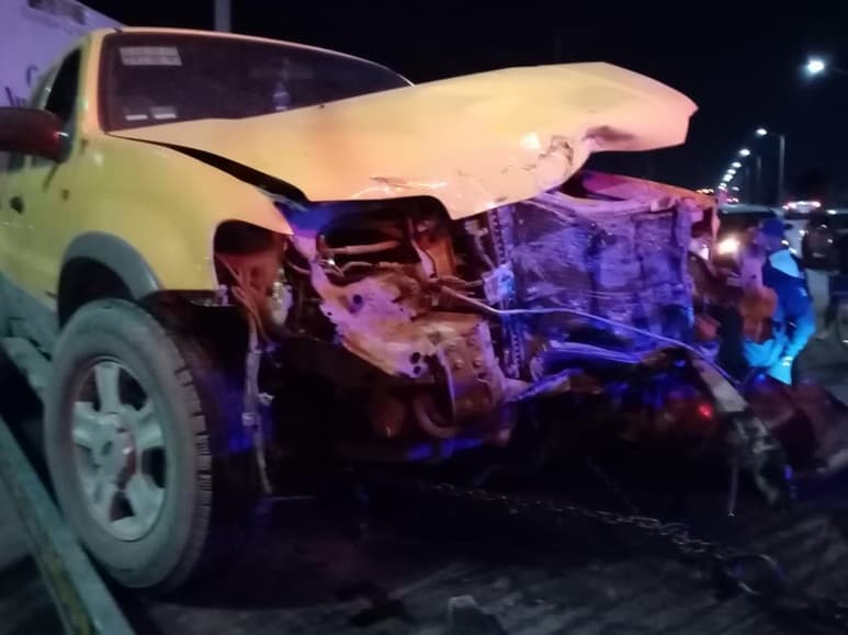 Uno de los vehículos involucrados es una camioneta Ford Escape, modelo 2002, misma que era conducida por un masculino que se identificó con el nombre de Juan Carlos.
(EL SIGLO DE TORREÓN)