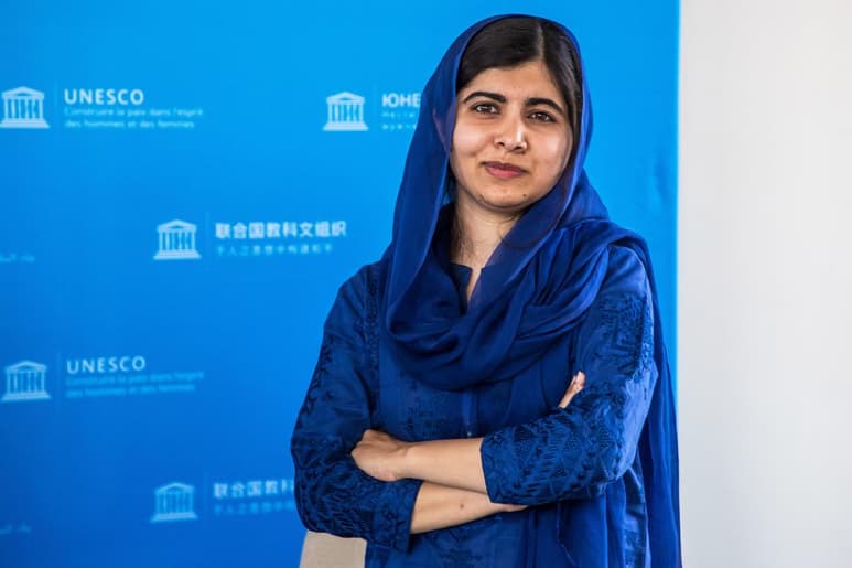 Malala Yousafzai es una ganadora del Nobel conocida en todo el mundo por su activistmo, pero también es una admiradora de los dibujos animados y ahora llevará su amor por el cine y la televisión a Apple TV+. (ARCHIVO)