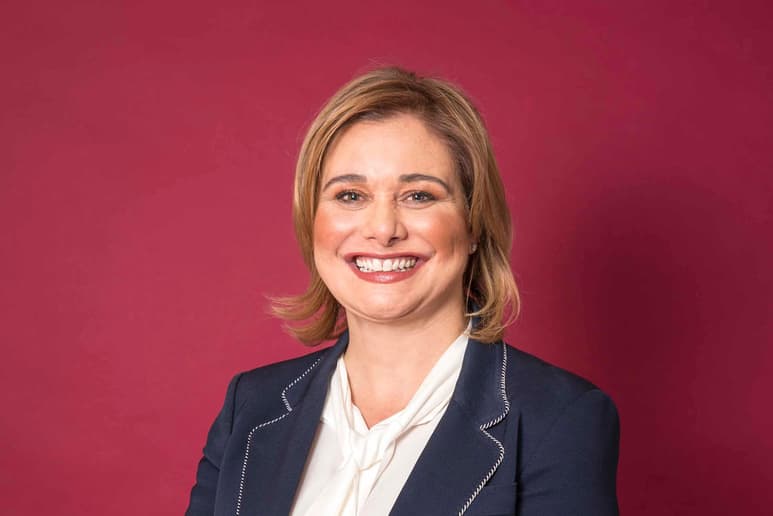 Luego de que la defensa de la alcaldesa y candidata del PAN a la gubernatura de Chihuahua, María Eugenia Campos, argumentó que sigue sin tener el expediente completo, la jueza permitió que se difiera la audiencia de imputación un día más. (ARCHIVO)