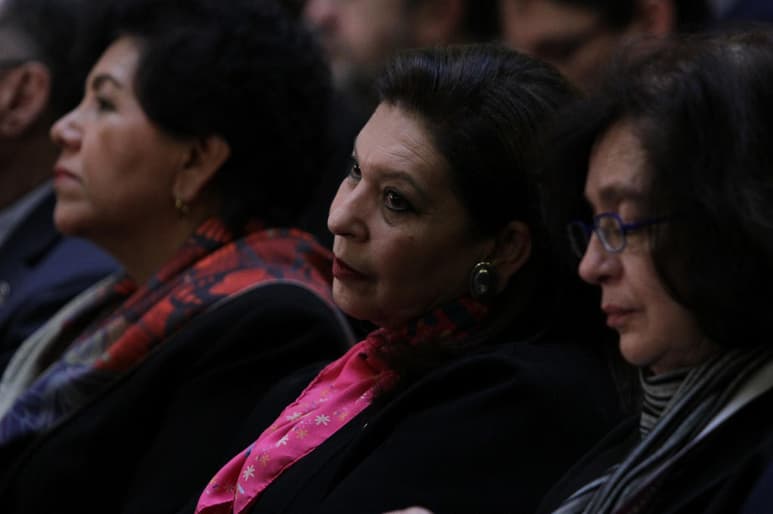 La embajadora de México en Bolivia, María Teresa Mercado (c), quien fue expulsada en 2019 por el Gobierno transitorio de la expresidenta Jeanine Áñez, presentó este martes sus cartas credenciales al presidente Luis Arce junto a las representantes diplomáticas de Irlanda y Suiza. (ARCHIVO)
