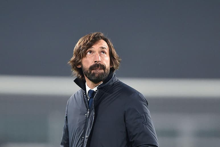 Andrea Pirlo, técnico del Juventus, aseguró este martes que no cree que la eliminación sufrida este martes en los octavos de final de la Liga de Campeones contra el Porto provoque su despido al acabar la temporada. (EFE)