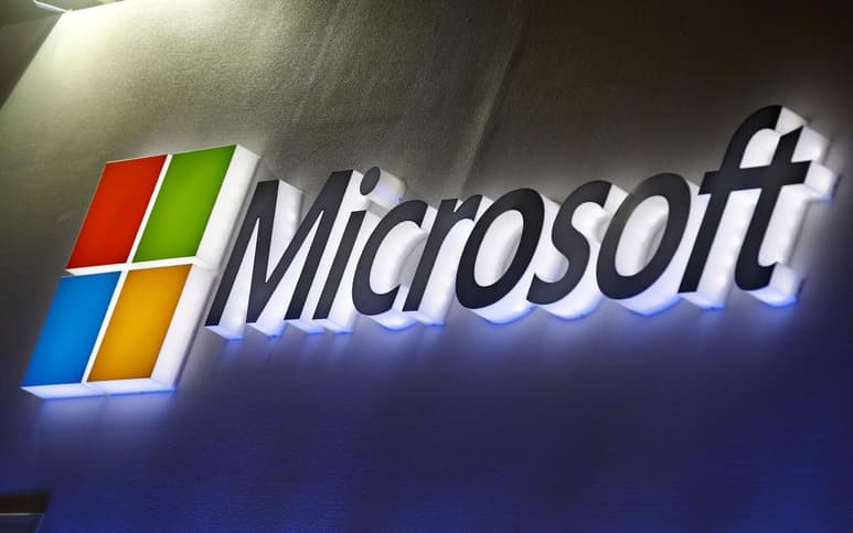 Detectives informáticos atribuyen a China un hackeo que dejó expuesto a ataques cibernéticos a miles de servidores que soportan el programa de correo electrónico Exchange de Microsoft. (ARCHIVO)