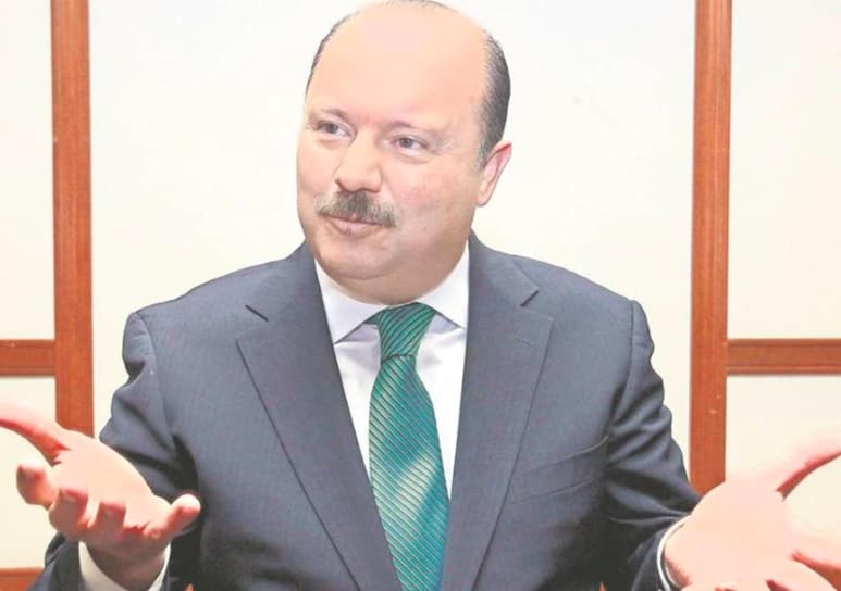 Luego de que se dio a conocer que, gracias a un amparo, el exgobernador del PRI César Duarte no podría ser detenido en territorio mexicano, el Gobierno de Chihuahua informó que la suspensión establece que cuando sea ingresado a México debe ser puesto a disposición del juez de control.
(ARCHIVO)
