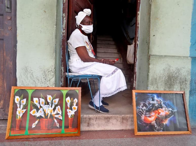 Un año después de detectar los primeros casos de coronavirus en su territorio, Cuba sufre la peor oleada de contagios desde el inicio de la pandemia mientras mantiene su apuesta de ser el primer país de Latinoamérica en desarrollar una vacuna para inmunizar a toda su población este año. (ARCHIVO)