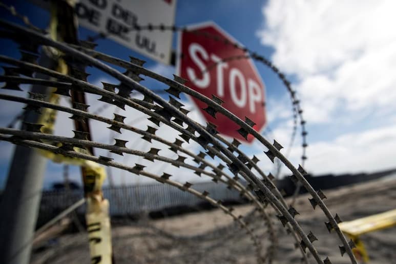 El Gobierno de Estados Unidos aseguró este viernes a los padres o tutores de menores indocumentados detenidos en la frontera que 'no habrá consecuencias migratorias' por acudir a recogerlos, en un intento de acortar el tiempo que pasan esos niños en sus instalaciones. (ARCHIVO)