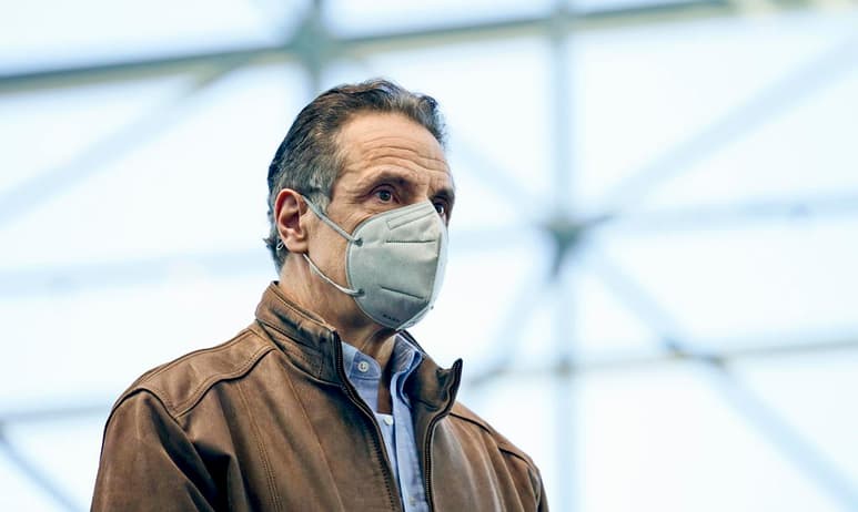 El gobernador de Nueva York, Andrew Cuomo, insistió este viernes que no renunciará a su cargo pese a las acusaciones de acoso sexual de seis mujeres, que negó rotundamente, y describió a los numerosos políticos que han pedido su dimisión como 'insensatos y peligrosos'. (INTERNACIONAL)