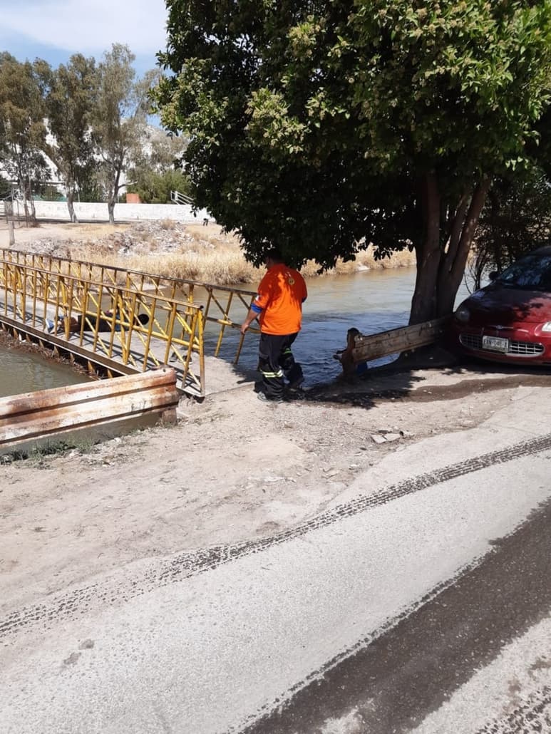 Se busca retirar desechos de los canales de riego para evitar que se generen taponamientos. (CORTESÍA)