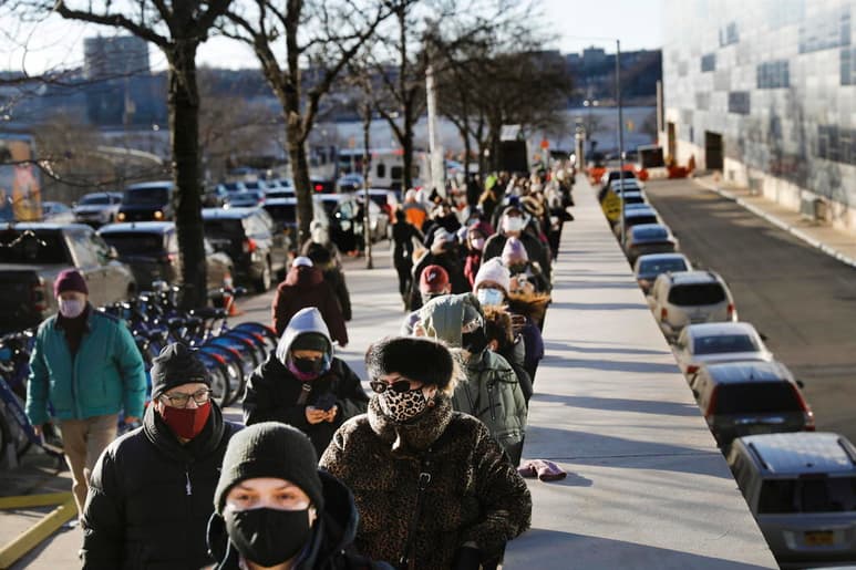Estados Unidos alcanzó este domingo 29,435,817 casos confirmados del coronavirus SARS-CoV-2 y 534,876 fallecidos por la COVID-19, según el recuento independiente de la Universidad Johns Hopkins. (ESPECIAL)