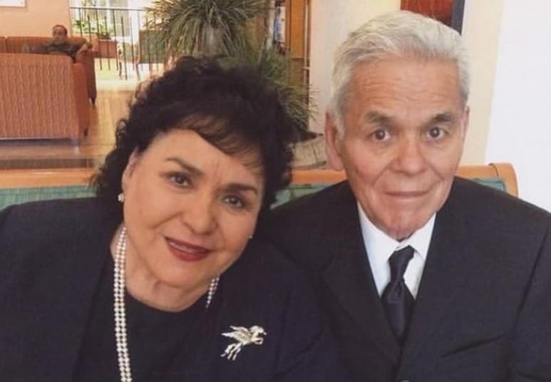Este lunes 15 de marzo, la actriz lagunera Carmen Salinas informó mediante sus redes sociales sobre el fallecimiento de su hermano, Sergio Salinas Lozano, quien radicaba en Torreón, Coahuila. (Especial)
