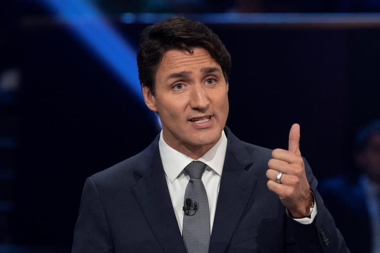 Justin Trudeau, insistió este lunes en que la vacuna de AstraZeneca 'es segura y efectiva' a pesar de que varios países europeos han suspendido su utilización ante la posibilidad de que provoque la aparición de trombos en algunos casos. (ARCHIVO)