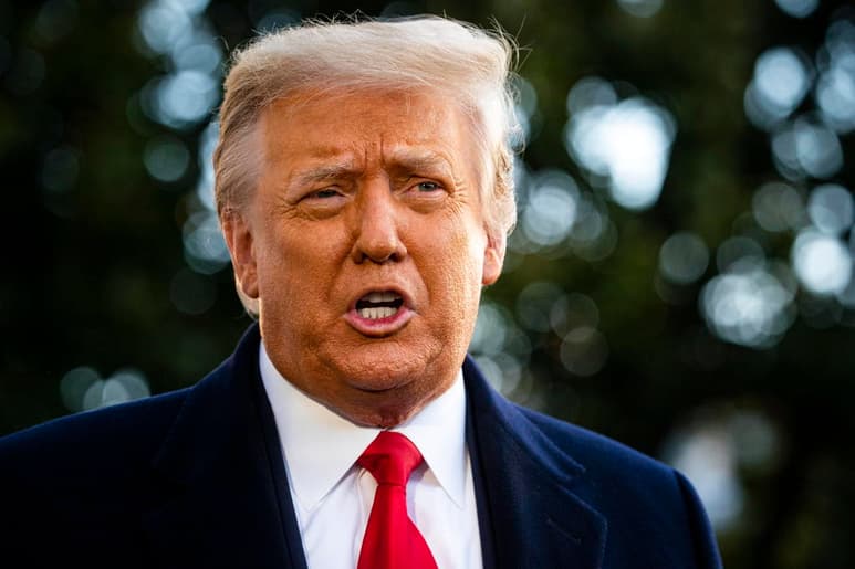 El expresidente estadounidense Donald Trump criticó este martes la que consideró una crisis en la frontera con México bajo la administración de su sucesor, Joe Biden, ante el aumento en la llegada de menores inmigrantes indocumentados que atraviesan solos hacia EUA y advirtió que se pondrá 'peor'. (ARCHIVO)