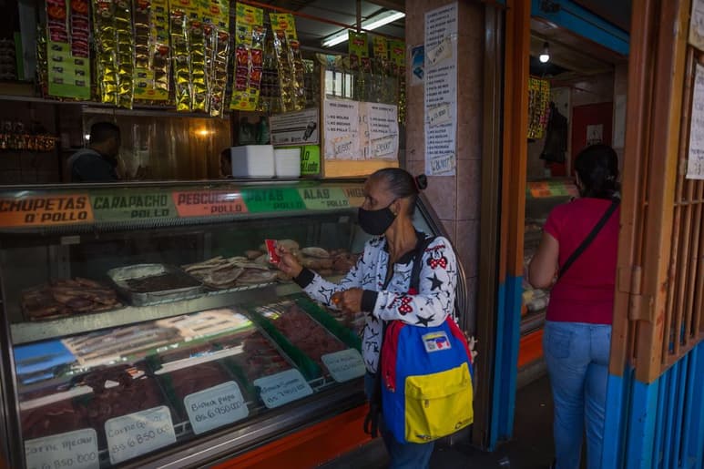 Casos como el de Ponte y Almarza se repiten en un país que atraviesa la peor crisis de su historia. (EFE)