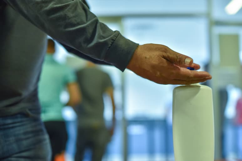 Alcalde de Torreón pide no bajar la guardia ante la posibilidad de nuevos contagios de COVID-19.