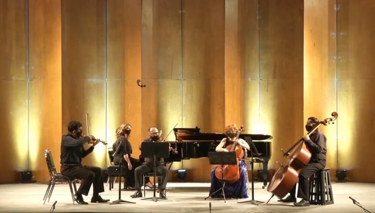 Concierto. Camerata de Coahuila la noche de ayer durante su cuarto concierto virtual de temporada.