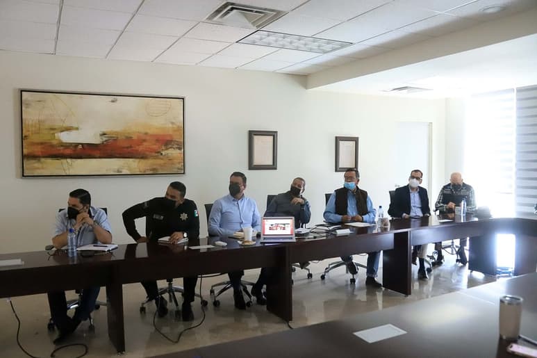 Distintos funcionarios del Ayuntamiento recibieron capacitación sobre blindaje electoral. (CORTESÍA)