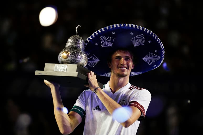 Alexander Zverev se impuso 6-4, 7-6 a Stefanos Tsitsipas para conquistar el título. (Especial)