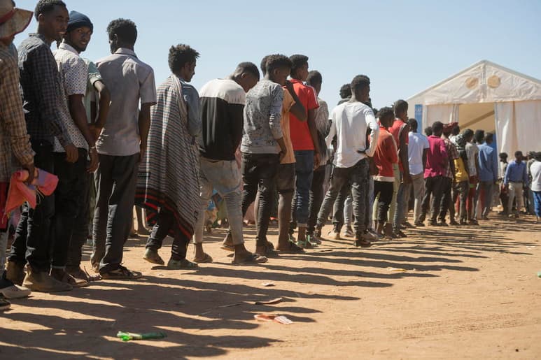 La petición del presidente de los EUA, Joe Biden, de que Etiopía ponga fin al conflicto armado que desde noviembre mantiene en la región de Tigray ha sido desoída por el Gobierno etíope, que ha reiterado en Adís Abeba al enviado demócrata Christopher Coons que se trata de un 'asunto interno'. (ARCHIVO)