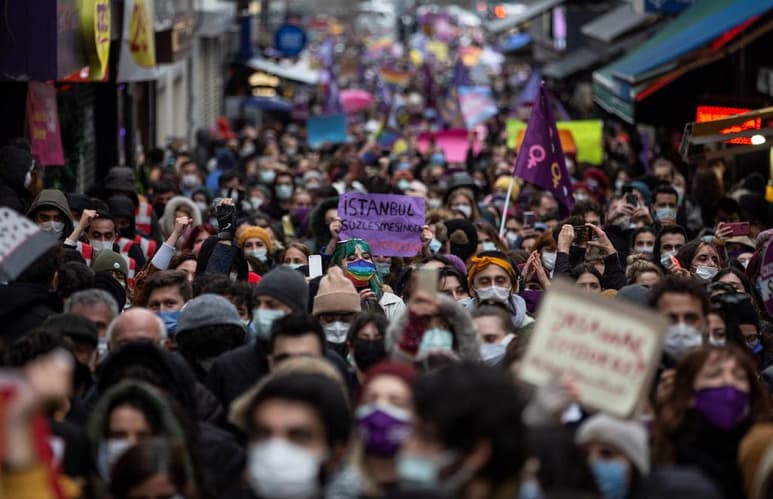 Turquía ha abandonado el Convenio de Estambul contra la violencia machista porque este acuerdo 'ha sido secuestrado para normalizar la homosexualidad', algo incompatible con los valores nacionales, según argumentó este domingo el Gobierno turco en un comunicado. (ARCHIVO)