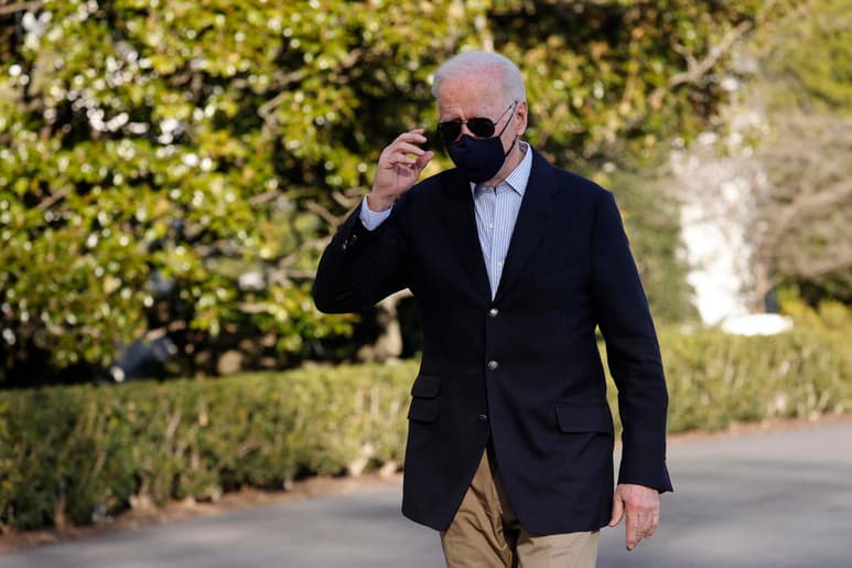 Biden explicó que aparte de lanzar esa consigna su Administración va a adoptar más medidas. (EFE)