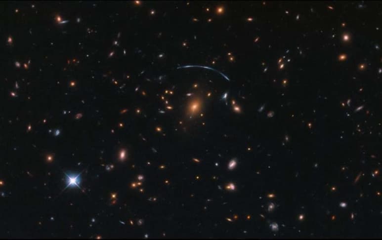 Un equipo internacional de astrónomos ha realizado el mayor catálogo de clasificación morfológica de galaxias que existe, que incluye 27 millones de galaxias y que combina imágenes de alta calidad con mecanismos de inteligencia artificial. (ESPECIAL)