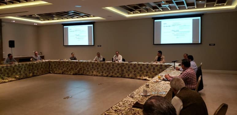 La administración municipal de Piedras Negras dio a conocer que, durante el presente mes de marzo quedó saldada la deuda que mantenía con el Banco Nacional de Obras y Servicios Públicos (BANOBRAS) y, por lo tanto, ya tienen ningún adeudo a largo plazo; lo que significaran un ahorro de 11.5 millones de pesos y que podrán destinarse a otras acciones como obra pública. (RENÉ ARELLANO)