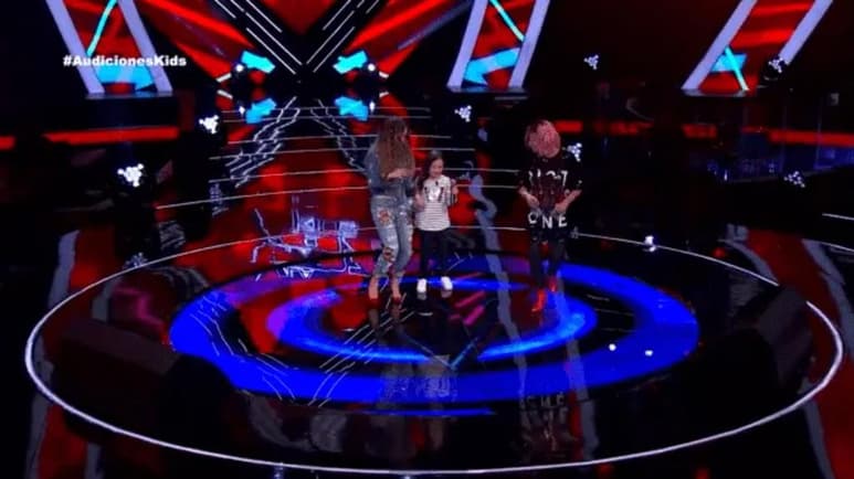 Icónico. La edición de La Voz Kids Azteca comenzó el lunes con unos coaches que utilizaron todos sus recursos para quedarse con los pequeños concursantes, hasta a sus novios, como en el caso de Belinda. (ESPECIAL)