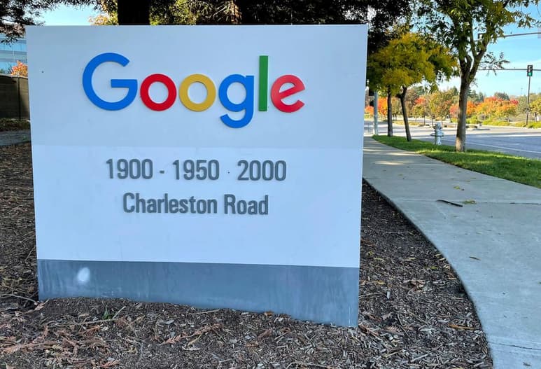 Varios congresistas de Estados Unidos recriminaron este jueves a los máximos responsables de Facebook, Google y Twitter el papel que sus empresas desempeñaron en el asalto al Capitolio por parte de miles de seguidores de Trump, algunos de ellos armados, el pasado 6 de enero. (ARCHIVO)