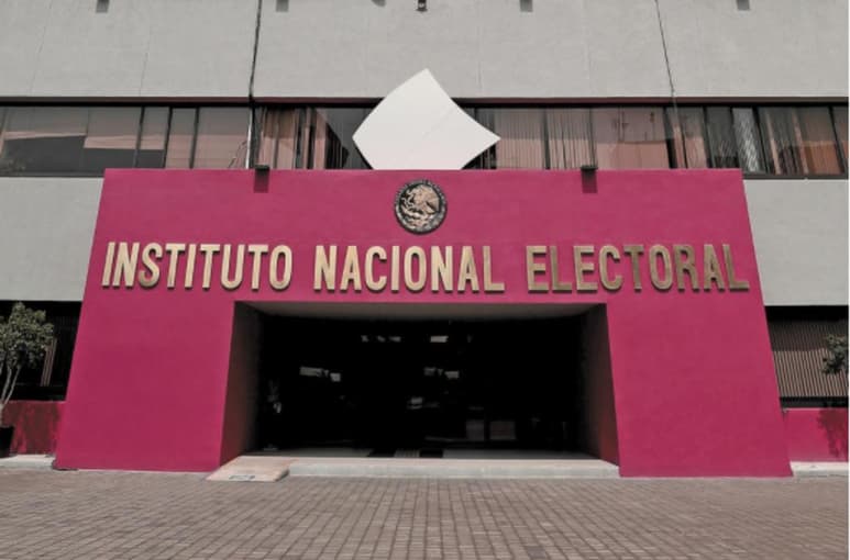 La Comisión de Fiscalización del Instituto Federal Electoral (INE), habría aprobado cancelar el registro a 59 aspirantes por no presentar informes de gastos de precampaña, según información recabada por medios de comunicación a nivel nacional. (ARCHIVO)