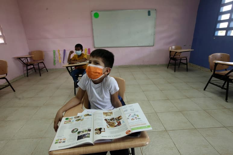 La falta de clases presenciales se ha agravado en la región, de acuerdo con Naciones Unidas. (AP)