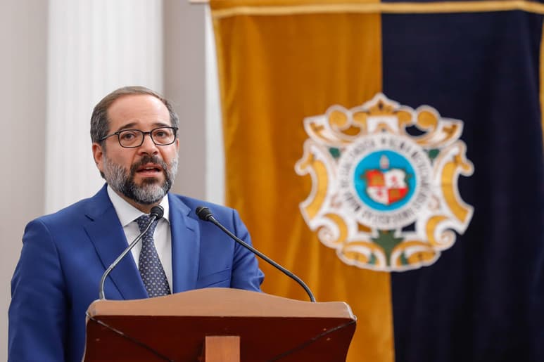 El gobernador de Colima, José Ignacio Peralta, informó que se contagio nuevamente de COVID-19. (ARCHIVO)