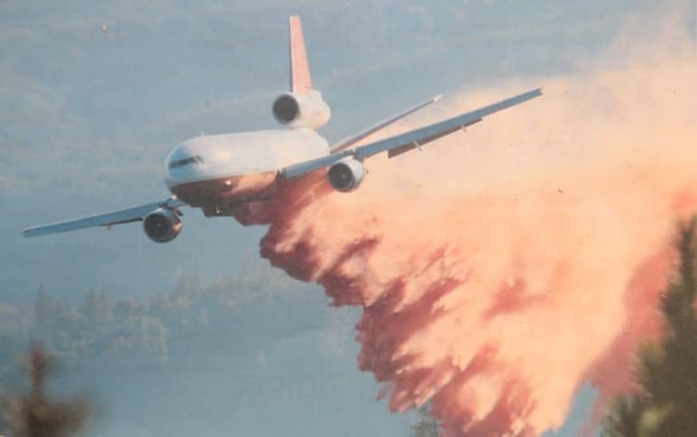 El avión DC10 inició operaciones este viernes en la sierra.