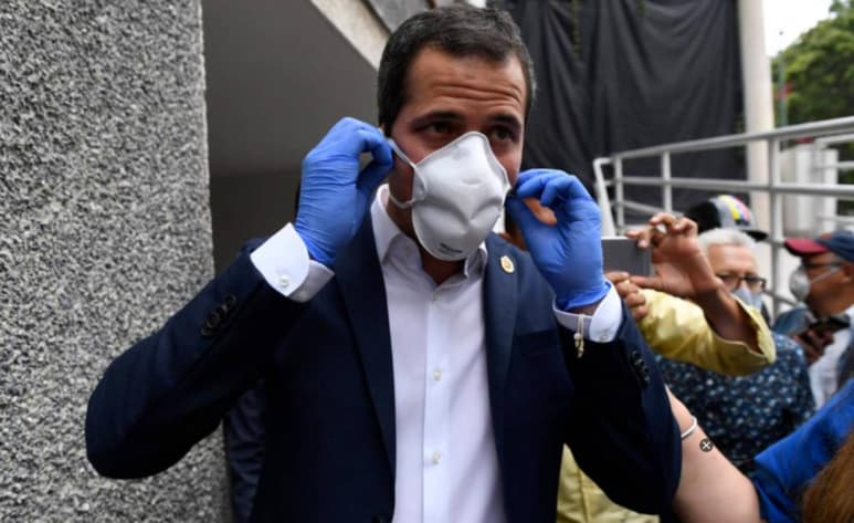 El líder opositor venezolano Juan Guaidó anunció el sábado que dio positivo a COVID-19 y que presenta síntomas son leves. (ESPECIAL)