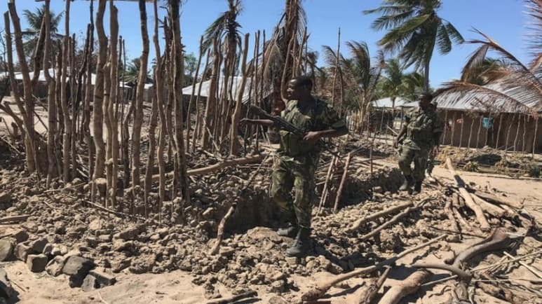 Por quinto día consecutivo, los rebeldes en Mozambique intentaban el domingo controlar una ciudad estratégica en el norte del país, mientras surgían informes de que decenas de civiles han muerto y que hay cuerpos esparcidos por las calles de Palma. También se desconoce la suerte de decenas de trabajadores extranjeros. (ESPECIAL) 