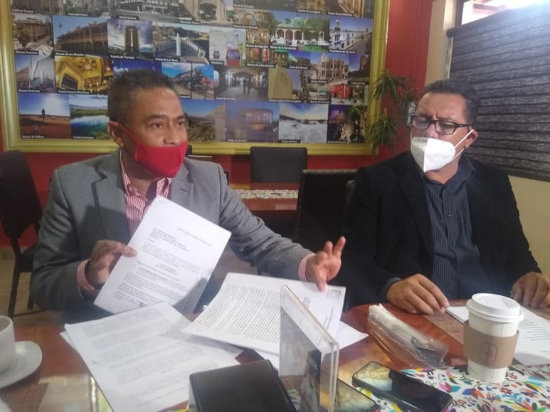 El representante legal y regidor denunciaron que el proceso de inhabilitación es ilegal y que actuarán en consecuencia. (EL SIGLO DE TORREÓN) 