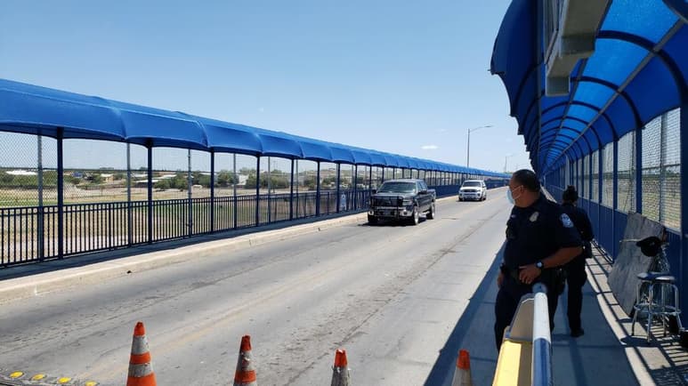 Cabe mencionar que las autoridades de la vecina ciudad texana, consideran que al concluir las restricciones de viaje, de un día para otro el tráfico vehicular se incrementará un 40 por ciento y se prepararán con el personal necesario para apoyar las operaciones.
(EL SIGLO DE TORREÓN)