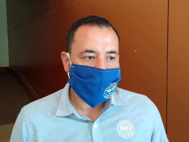 Homero Balderas señaló que, hasta el momento el Gobierno Federal ha establecido que el 21 de abril se levantarán las restricciones; sin embargo, recordó se ha visto que cuando se acerca la fecha se extiende otro mes.
(EL SIGLO DE TORREÓN)