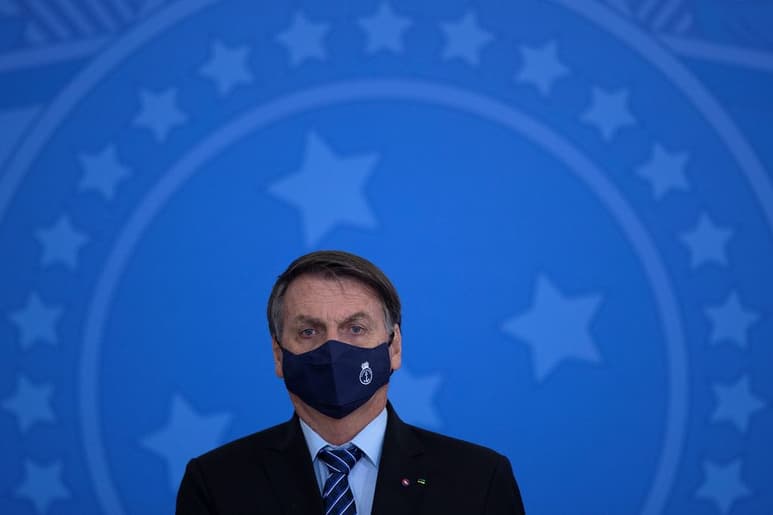 El Gobierno de Bolsonaro pareció desmoronarse este lunes. (ARCHIVO)