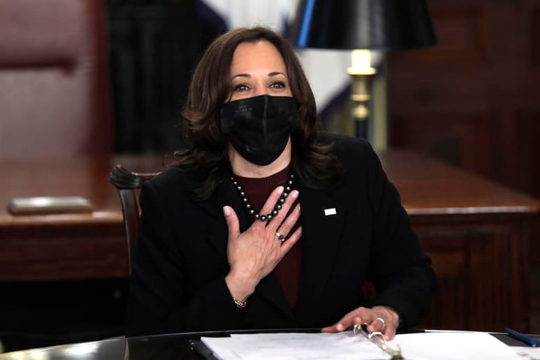 La vicepresidenta de Estados Unidos, Kamala Harris, reconoció este miércoles que los pequeños negocios latinos del país han sufrido especialmente con la crisis de COVID-19 y defendió los esfuerzos de la Casa Blanca para darles la ayuda 'urgente' que necesitan. (EFE)