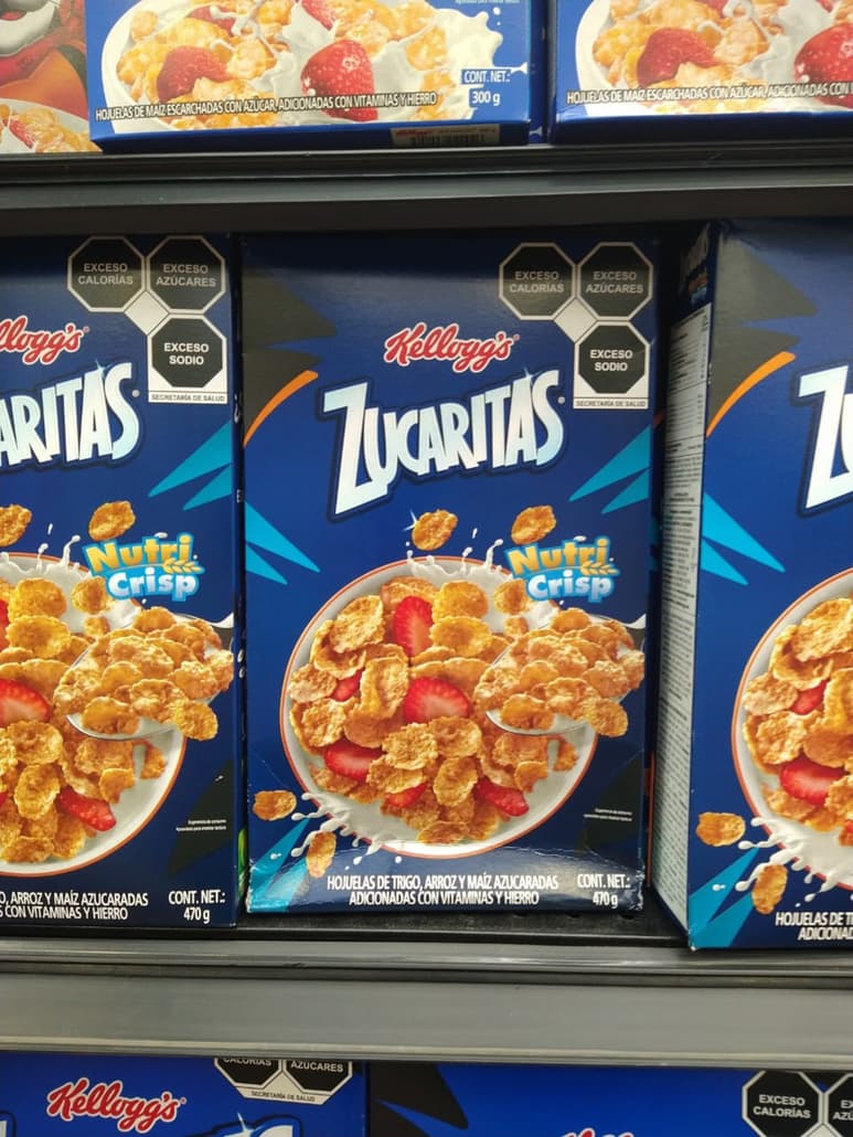 Esta nueva ley establece que los productos industrializados y bebidas azucaradas deben llevar un etiquetado de advertencia en forma de octágonos. (ARCHIVO)