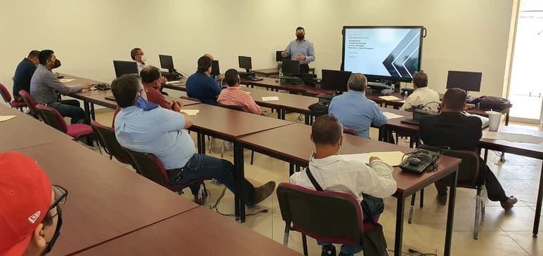 Personal de la Administración Fiscal General del Gobierno del Estado capacitó a personal de Catastro y Tesorería en el sistema de modernización para la recaudación de impuestos. (EL SIGLO DE TORREÓN)